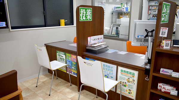 ラポール薬局 新屋敷店の受付/カウンター
