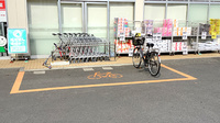 ドラッグセイムス港北小机薬局の駐輪場