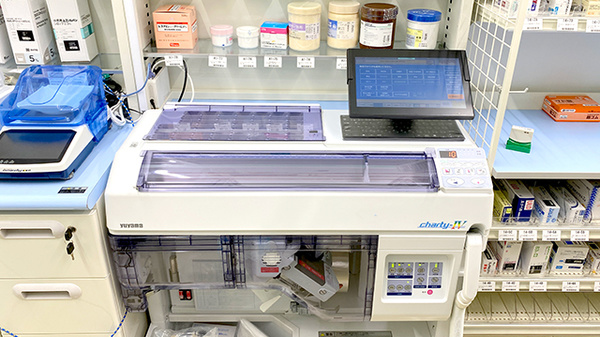 ドラッグセイムス足立扇薬局の調剤器具