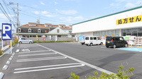 スギ薬局 茅ヶ崎高田店の駐車場