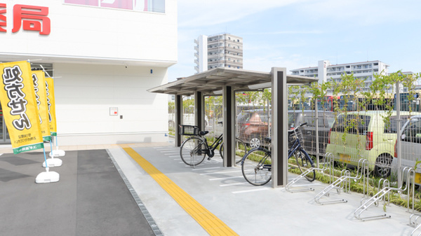 スギ薬局 茅ヶ崎高田店の駐輪場