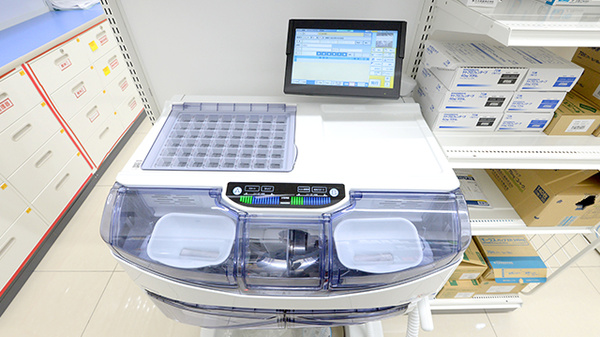 スギ薬局 下井草店の調剤器具