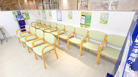 スギ薬局 ＣＩＡＬ桜木町店の待合スペース