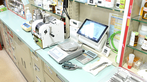 福江薬局濠前店の調剤器具