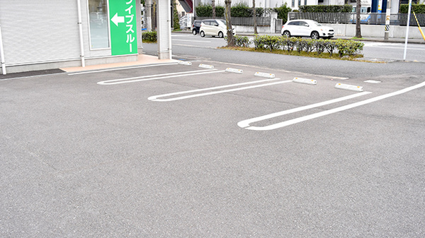 サンキュー薬局　両国橋店の駐車場