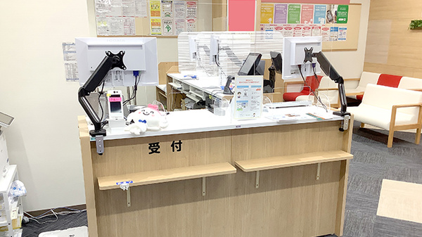 ココカラファイン薬局　東戸塚店の受付/カウンター