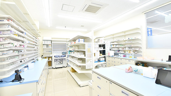 ウォンツ竜王薬局の調剤室