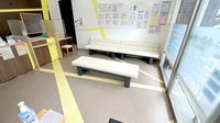 ハロー薬局　学芸大学3号店の待合スペース