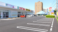 スギ薬局 南元宿店の駐車場