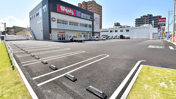 ウォンツ宇品西薬局の駐車場