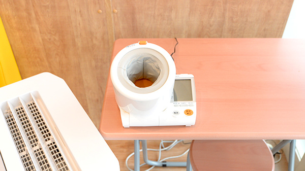 調剤薬局ツルハドラッグ成沢店の血圧計