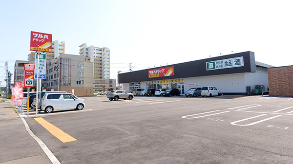 調剤薬局ツルハドラッグ秋田手形店の駐車場