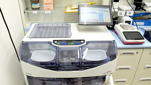 セイムス東海加木屋薬局の調剤器具