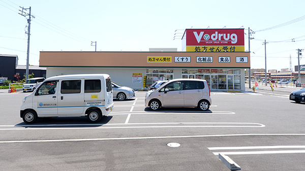 V･drug　春日井熊野薬局の駐車場