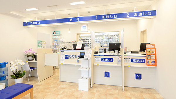 クオール薬局千歳烏山店の受付/カウンター