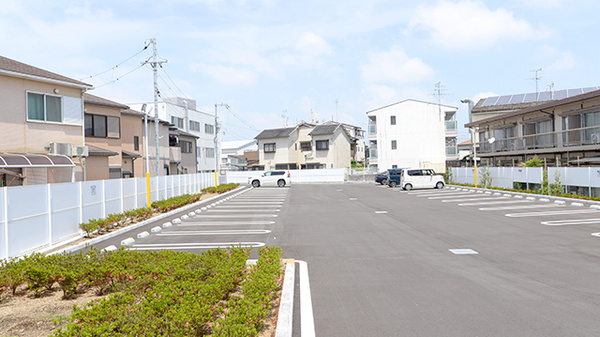 スギ薬局 堺大野芝南店の駐車場
