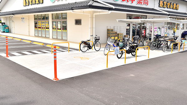 スギ薬局 伏見丹波橋店の駐輪場