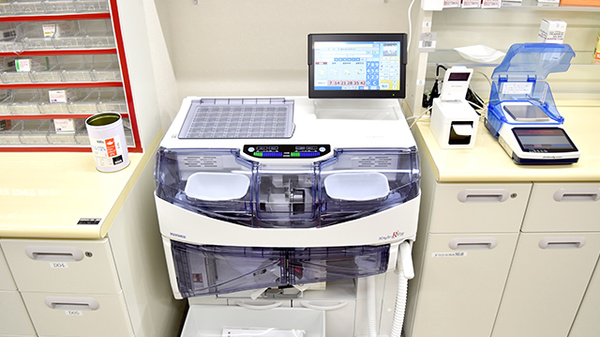 プラザ薬局　池田あさひ丘店の調剤器具