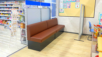 セキ薬局　伊奈栄店の待合スペース