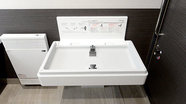 調剤薬局ツルハドラッグ富良野日の出店のキッズ用設備