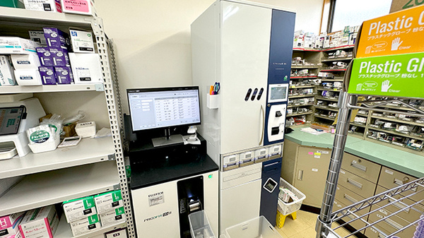とまと薬局　深谷店の調剤器具