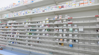 スギ薬局 東区役所前店の薬棚