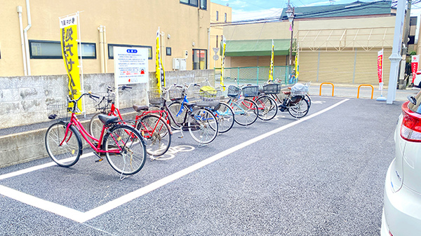セキ薬局　豊春店の駐輪場