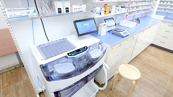 スギ薬局 和光南店の調剤器具