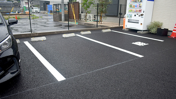 大信薬局上到津店の駐車場