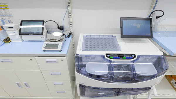 スギ薬局 上小田井店の調剤器具