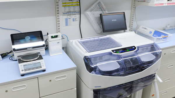 スギ薬局 三ツ沢上町店の調剤器具