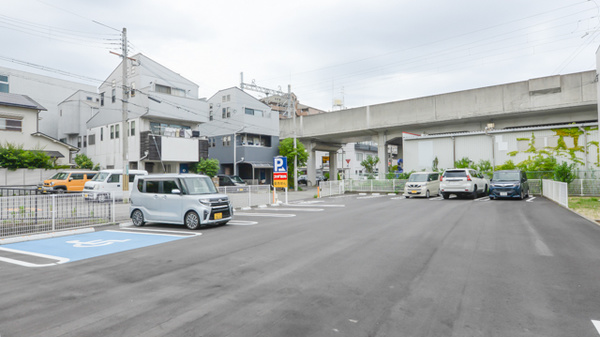 スギ薬局 今津駅北店の駐車場