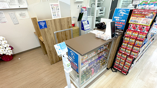 コクミン薬局　西葛西駅前店の受付/カウンター