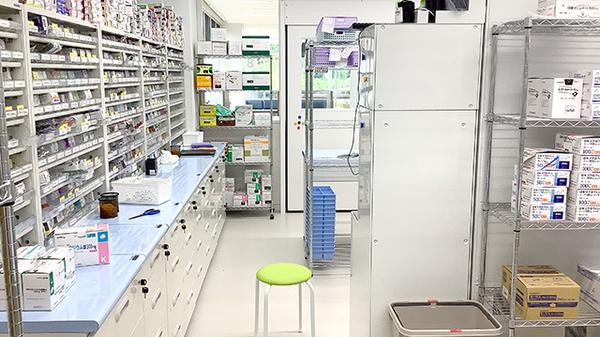 I&H福島光が丘薬局の調剤室