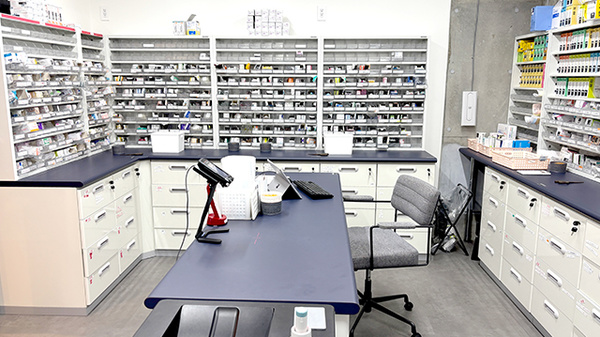 バンビ薬局守谷店の調剤室