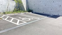 長後くじら薬局の駐車場