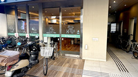薬局トモズ志村三丁目店の入口