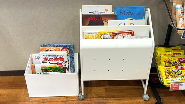 薬局トモズ志村三丁目店のキッズ用品