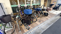 薬局トモズ志村三丁目店の駐輪場