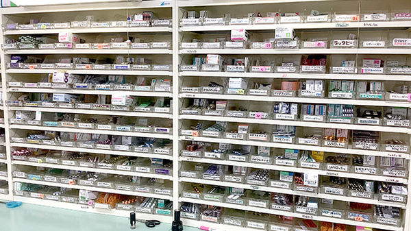 ミナハル薬局　晴見町店の薬棚