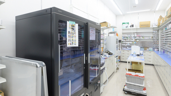調剤薬局ツルハドラッグ瑠璃光店の調剤室