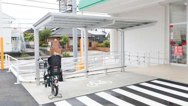 スギ薬局 印場店の駐輪場