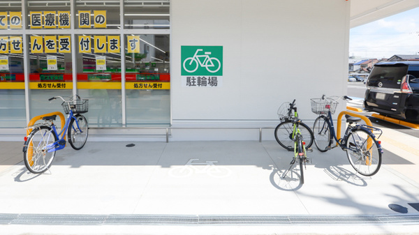 スギ薬局 笠寺東店の駐輪場