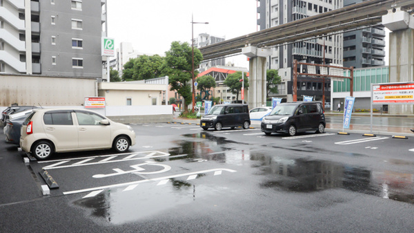 調剤薬局ツルハドラッグ小倉片野店の駐車場