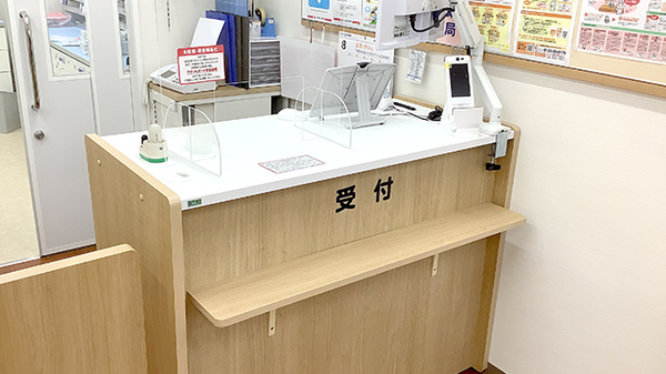 ココカラファイン薬局梶ヶ谷店の受付/カウンター