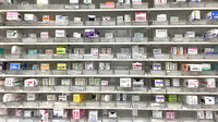 ココカラファイン薬局梶ヶ谷店の薬棚