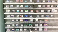 ココカラファイン薬局西荻窪店の薬棚