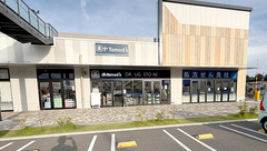 薬局トモズ　ソコラ所沢店の外観