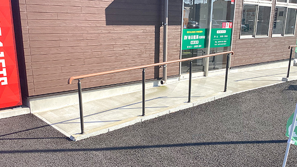 毎日薬局 篭部田店のバリアフリー設備