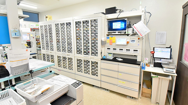 サエラ薬局 亀戸店の調剤器具